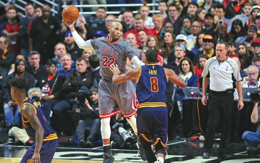 6 Gulf Times SPOTLIGHT Bulls dominant in paint, hand Cavs ALL FOR A BET LeBron arrives at United Center in a Cubs uniform their third defeat Chicago Bulls scored a staggering 78 points in the paint
