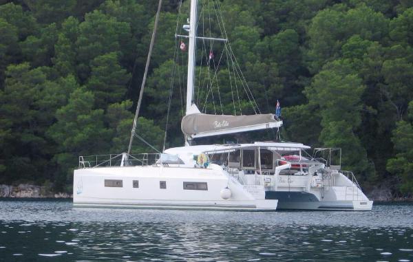Nautitech 542 BELLEFOLIE Make: Model: 542 Length: Nautitech 54 ft Price: $ 995,000 Year: 2015 Condition: Used Location: En Route to La Grande Motte, France Boat Name: Hull Material: Draft: Number of