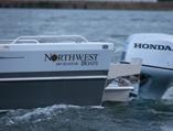 208 SEASTAR OUTBOARD STANDARD FEATURES As with other Northwest Boats, the 208 Seastar Outboard gives you more, feature for feature.