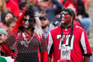 The Tampa Bay Buccaneers welcome fans visiting from other cities, states and countries whether you re cheering on our Bucs or rooting for the visiting team.