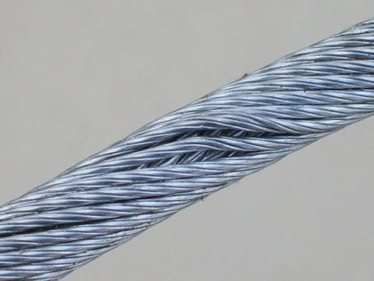 wires may first occur internally. During the inspection of these types of ropes, an internal inspection of the inner strands should be made where possible.