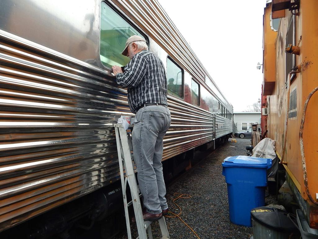 Whistle Stop January 2017 3 Spring Street Coach Yard Mechanical Report by Jim Magill The Watauga Valley Mechanical Team is looking for more volunteers.