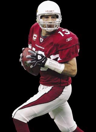 WARNER S CONSECUTIVE STARTs STREAK AT 31 When named the team s starter at the conclusion of the 08 preseason, many questioned whether Kurt Warner could stay healthy.