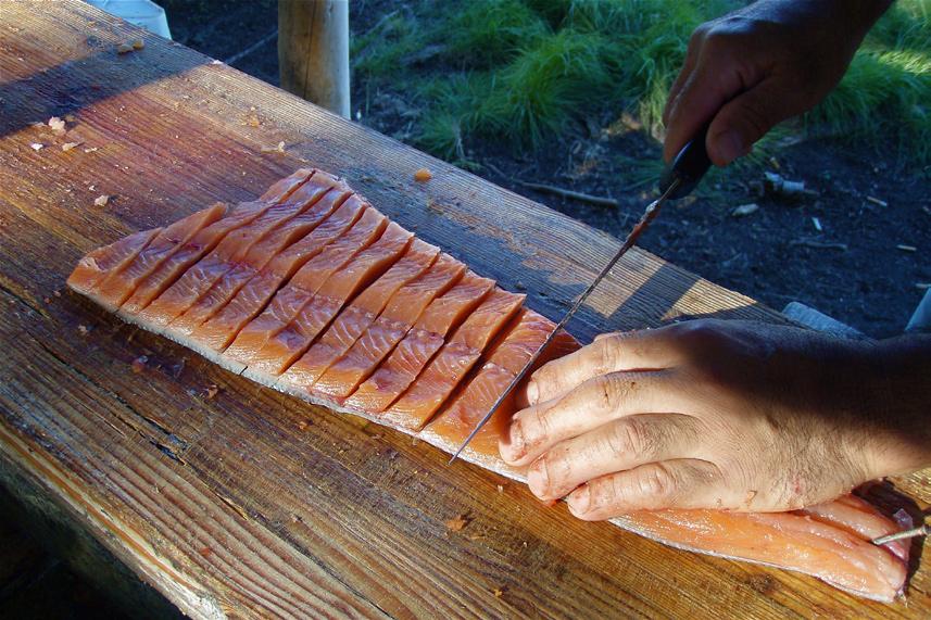 Yukon River Fall Chum Salmon Fisheries: Management, Harvest, and Stock Abundance 707 Fi g u r e 2.
