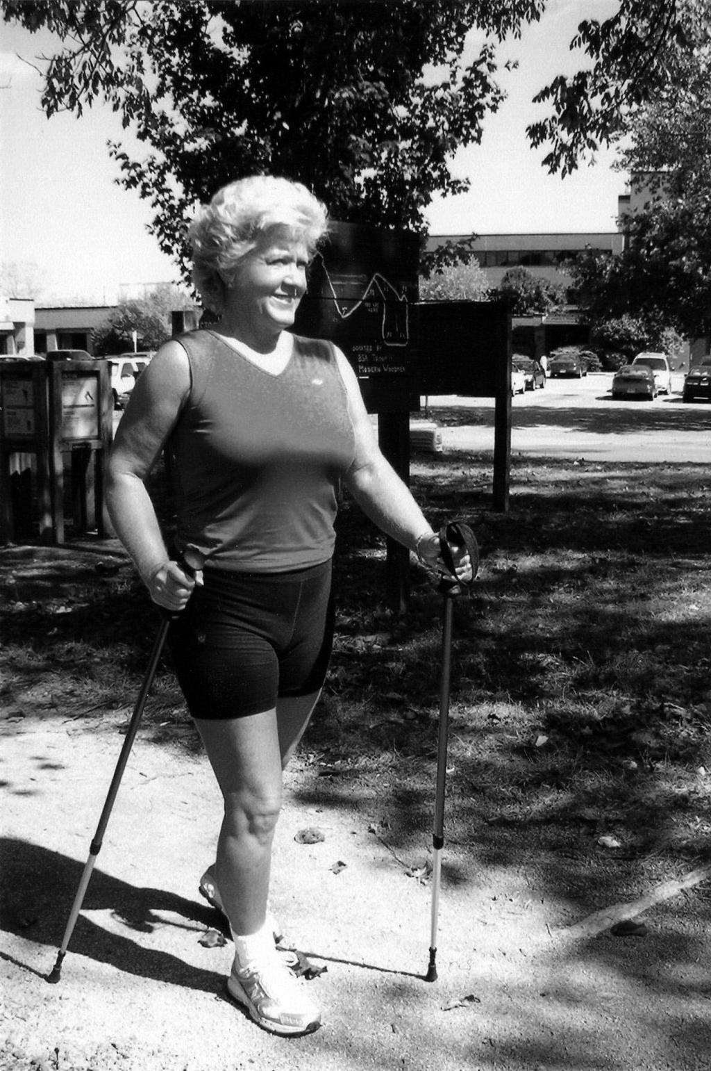 Nordic Walking In a normal walking pattern, the left arm swings forward as the right leg extends to allow the foot to strike the ground for propulsion, followed by the right arm swing and left foot