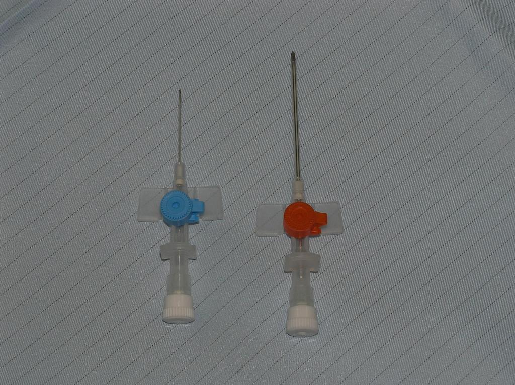Fig. 3 22G and 14G IV cannulas Fig.4. 4mm and 9mm endotracheal tubes How much more fluid can be administered through a 14G cannula than a 22G cannula?