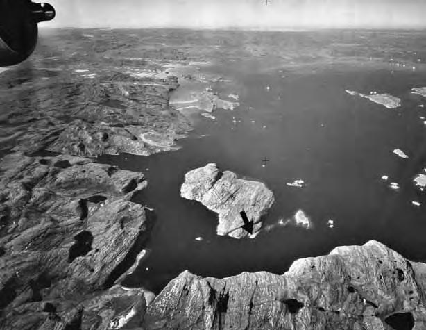 Museum Tusculanum Press :: info@mtp.dk :: www.mtp.dk Chapter 2 Present environment Landscape Disko Bay forms the largest open bay in central West Greenland (Figure 1.1 & 2.1). It extends ca.