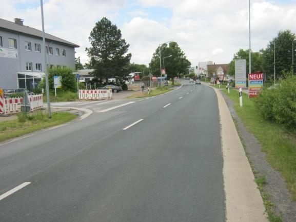 (along streets) 19,5 km as a bike path (intended for cycle use only, use