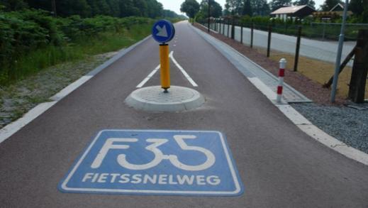 Requirements on bicycle highways Radschnellweg fietsnelweg bicycle super highway.