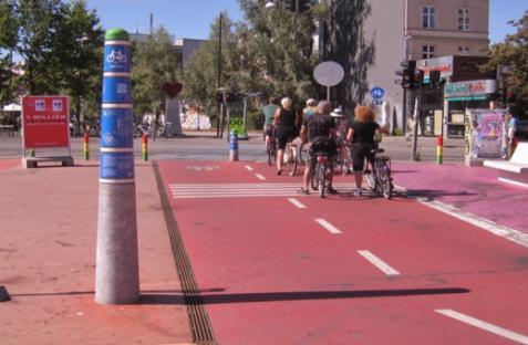 Requirements on bicycle highways Particular features for high standards: