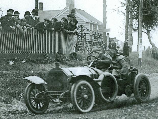 Despite participating in all six Long Island Vanderbilt Cup Races and entering more automobiles than any other marque (16), a Mercedes never finished in