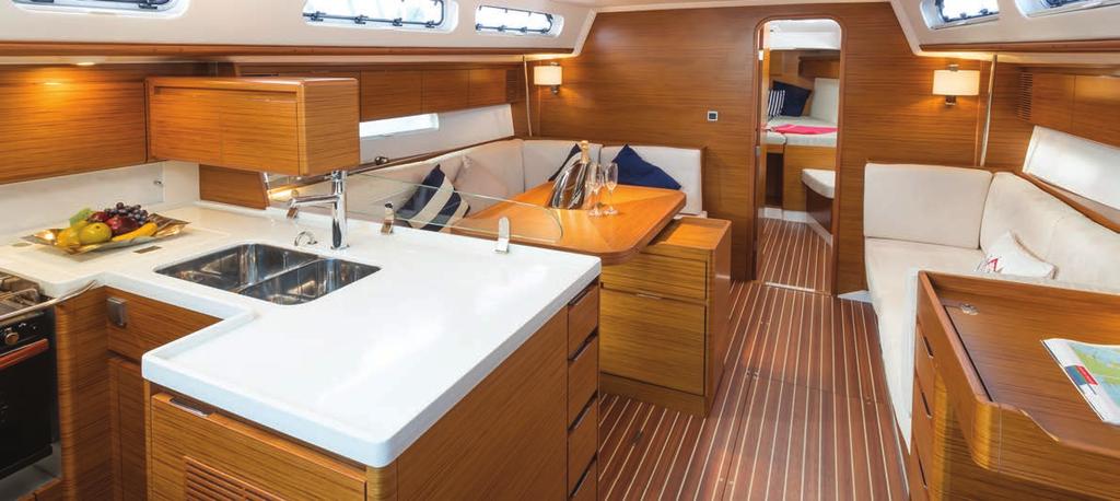 SALOON Saloon The spacious saloon is flooded with natural light from hull and