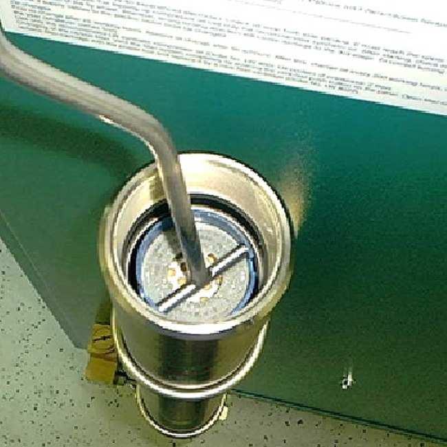 Unscrew the filter cartridge anti-clockwise and pull the cartridge out of the housing (Fig. 3). Fig. 1 - Unscrew the filter housing cover.