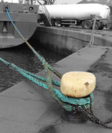 11 - Mooring lines on the same bollard with eyes dipped 11.2 Figure 11.