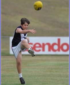 Auskick provides boys and girls from age of 5 to grade 6 with a fun and safe Australian Football experience that