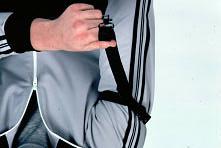 4. Attach and adjust sling. a) Attach the sling. Extend the sling and be sure it is adjusted so that its length reaches the extended finger tips of the left hand.