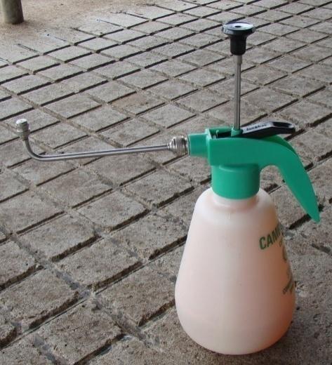 Need to be maintained and monitored to ensure good application Disinfectant levels need checking regularly *The effectiveness of a spray applicator is greatly enhanced by ensuring the spray nozzle