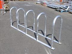 back-in parking: a U-lock should be able to lock the rear wheel and seat tube of the bicycle.