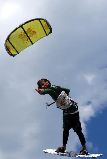 The handling is immediate,notus is one of the most accomplished kites of its generation. One of the key points of Notus is its VERSATILITY.
