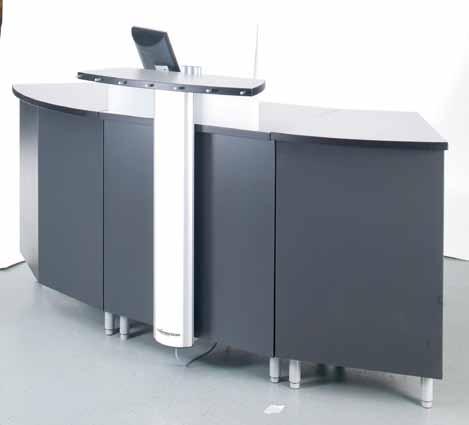 Straight Cash Desk Ergonomic and functional.