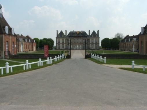 A national network: The France s horse industry economic cluster Objectives for the future Development of new projects A platform for research and development : Caen-Dozulé A place for