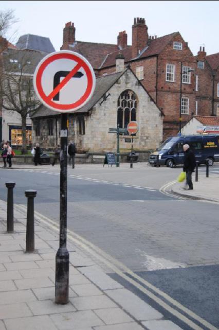 Case study examples City of York A project initiated by the York Civic Trust aimed to remove street furniture in the central area of the city, particularly around historic buildings.