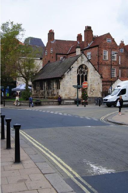 Encouraged by decluttering work elsewhere in the country, City of York Council decided to carry out a small scale pilot project in one of the conservation areas in the city.