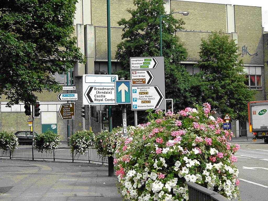 Nottingham City Council As part of a scheme to develop a strategy to manage traffic heading for car parks and attractions within the city centre and to destinations outside it, Nottingham City
