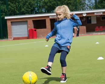 Party themes Football parties Perfect for footie-mad children, our football parties include: A fun warm-up game Skill drills such as dribbling and shooting A match refereed by the host and a penalty