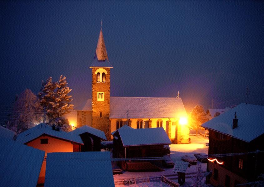 Resort information Veysonnaz village is at 1350m complete with a traditional church, charming restaurants and old chalets.
