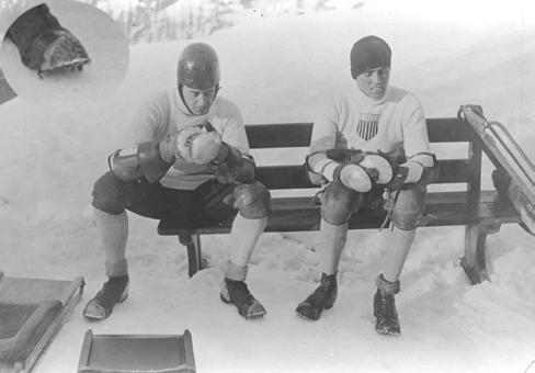 Competitors taking part in a skeleton competitionat the Cresta Run in 1928 (CIO, Collections du Musée Olympique) The Cresta Run at Saint-Moritz in 1928 (CIO, Collections du Musée Olympique) Bobsleigh