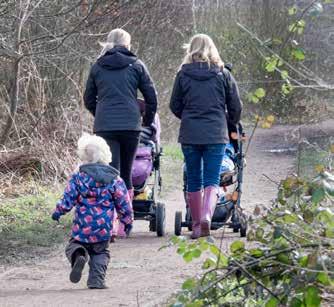 Salford (continued) Tiny Tots ramble Salford Ranger Team Friday 6, 13, 20 and 27 May Start of walk: 10.15am A ramble around Clifton Park for parents and young children.