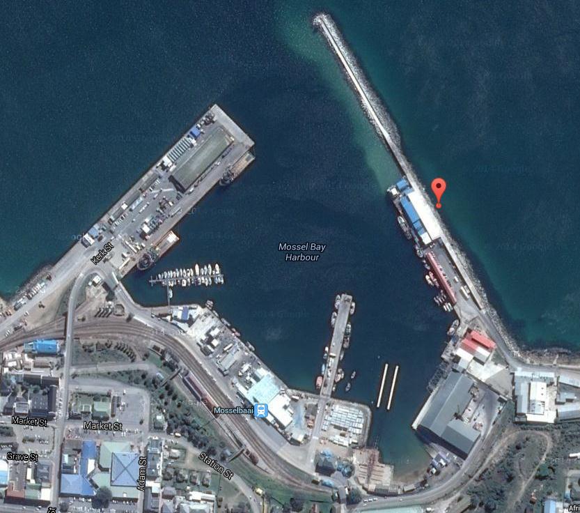 FIGURE 4.6: POSITION OF BREAKWATER OUTPUT POINT RELATIVE TO BREAKWATER (GOOGLE INC., 2014) 4.3.
