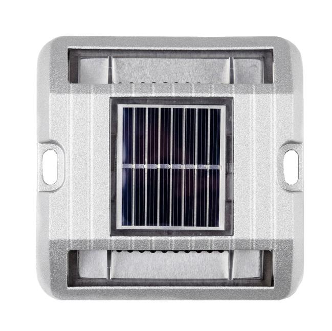 Fully self-contained square surface beacon Height of 20 mm unsuitable for roadway use Easy to