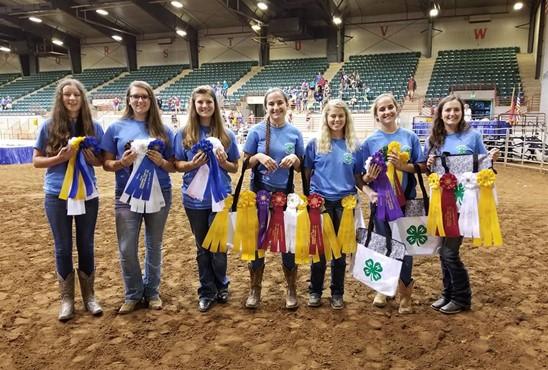 Volume 17, Issue 33 Page 7 The Sumner and Rutherford county teams did an excellent job in the horse judging contest.