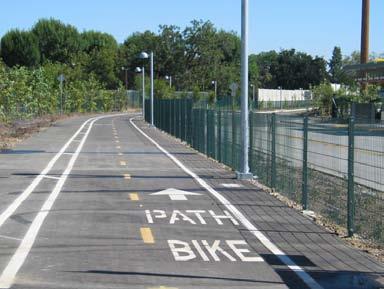 METRO BICYCLE TRANSPORTATION STRATEGIC PLAN BICYCLE PATHS ADOPTED CALTRANS STANDARD Purpose Bicycle paths (or shared use paths) are facilities on exclusive right-of-way and with minimal cross flow by