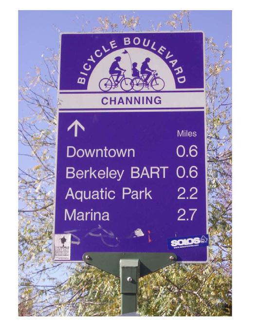 Kern County Bicycle Master Plan and Complete Streets Recommendations 219 On-Street Bikeway Signage Destinations for on-street bikeway signage may include: Other bikeways Commercial centers Parks and