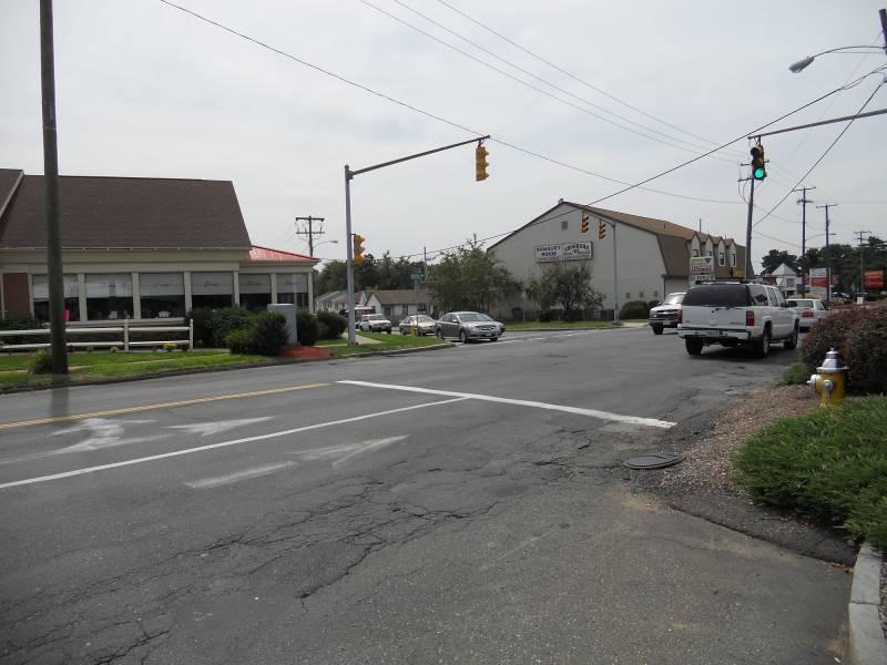 Road Safety Audit Route 2 at Pasco Rd/Parker St to Dumaine St Springfield/Wilbraham, MA Sidewalks are provided along both intersecting roadways on the southwest and northeast corners of the