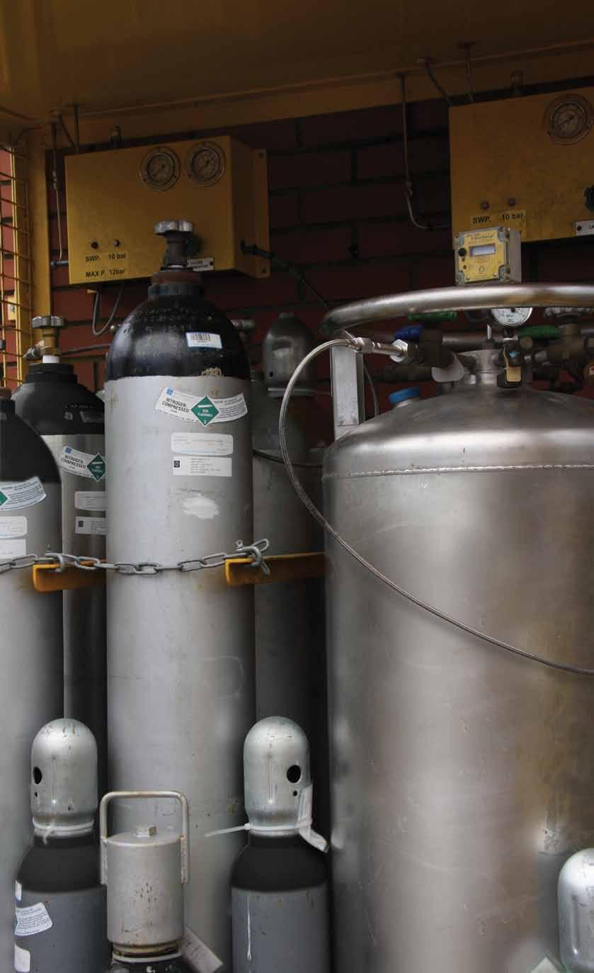 Problems with typical nitrogen supply methods Obtaining or maintaining a ready supply of nitrogen gas can be problematic and expensive.