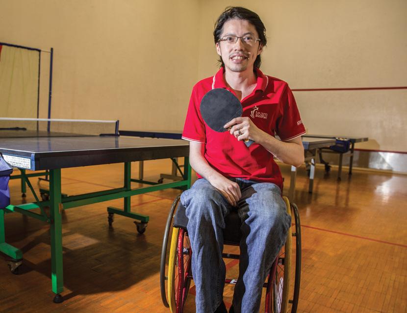 Chua Hsiang Lim Darren DOB: 11/5/1976 HEIGHT: 180 cm WEIGHT: 60 kg I wanted to show others that we are just as capable and that is the main reason why I took up table tennis.