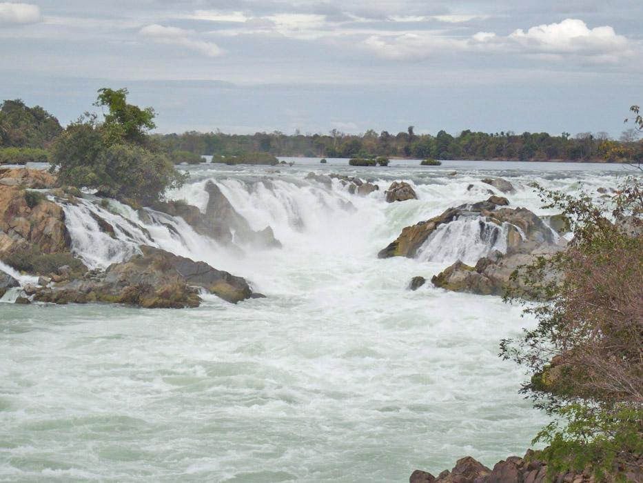 The Don Sahong Hydropower Project The proposed Don Sahong Hydropower Project is located on the Mekong River s mainstream in the Siphandone area of southern Laos, less than two kilometers upstream of