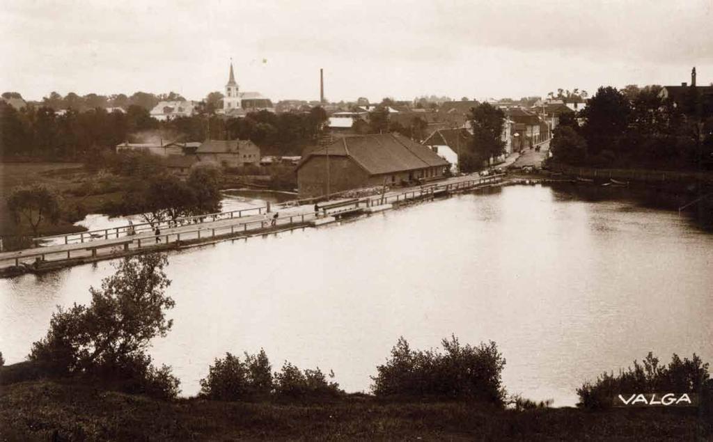 Valga in the early 20th century Estonia has a city that spans more than one country? That city is Valga / Valka.