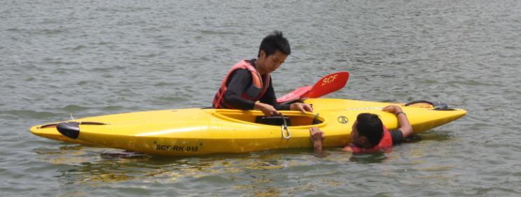 victim Secure the victim s kayak with