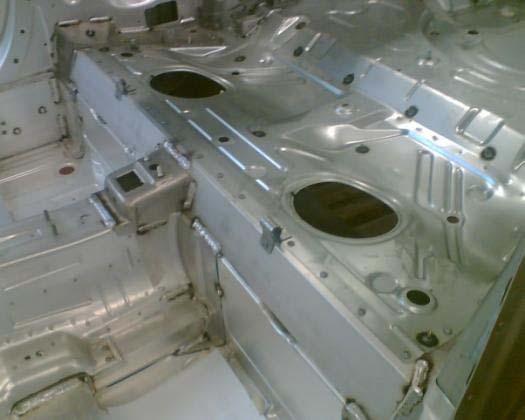 Application examples (with clearance hole) Audi TT Coupe/Roadster: fully automated robot assembly in the body in white