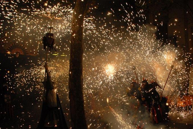 We can therefore offer a wide range of pyrotechnics accessories in which we can assure our customers to