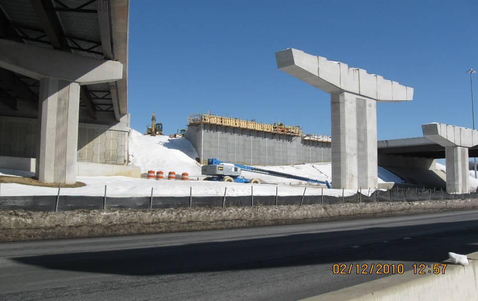 Springfield Interchange: Pier work underway, steel installation
