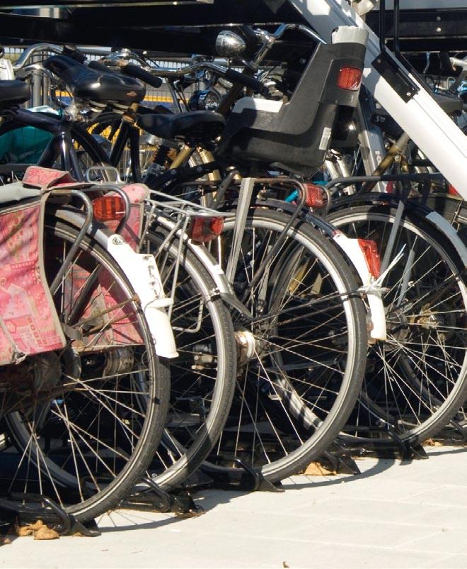 Tips two-tier bicycle parking system tips for choosing a two-tier bicycle parking system When you are choosing a two-tier bicycle parking system, you should bear the following in mind: The safety of