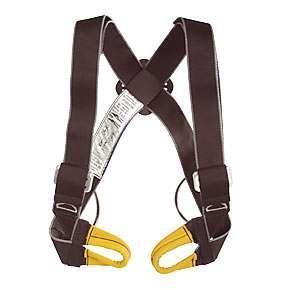 Instructor Harness At all times instructors must use harnesses supplied by the centre. Some centres may provide specific harnesses to instructors where appropriate.