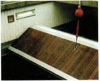 Pontoon hatch covers can be placed both horizontally (tweendeck) and vertically (grain or separation bulkheads).