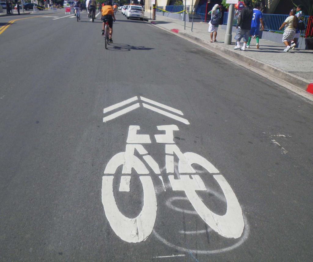 They also serve to educate people in cars that people on bikes may also be using the full travel lane. BICYCL RUTS are suitable on streets with low motor vehicle speeds or traffic volumes.